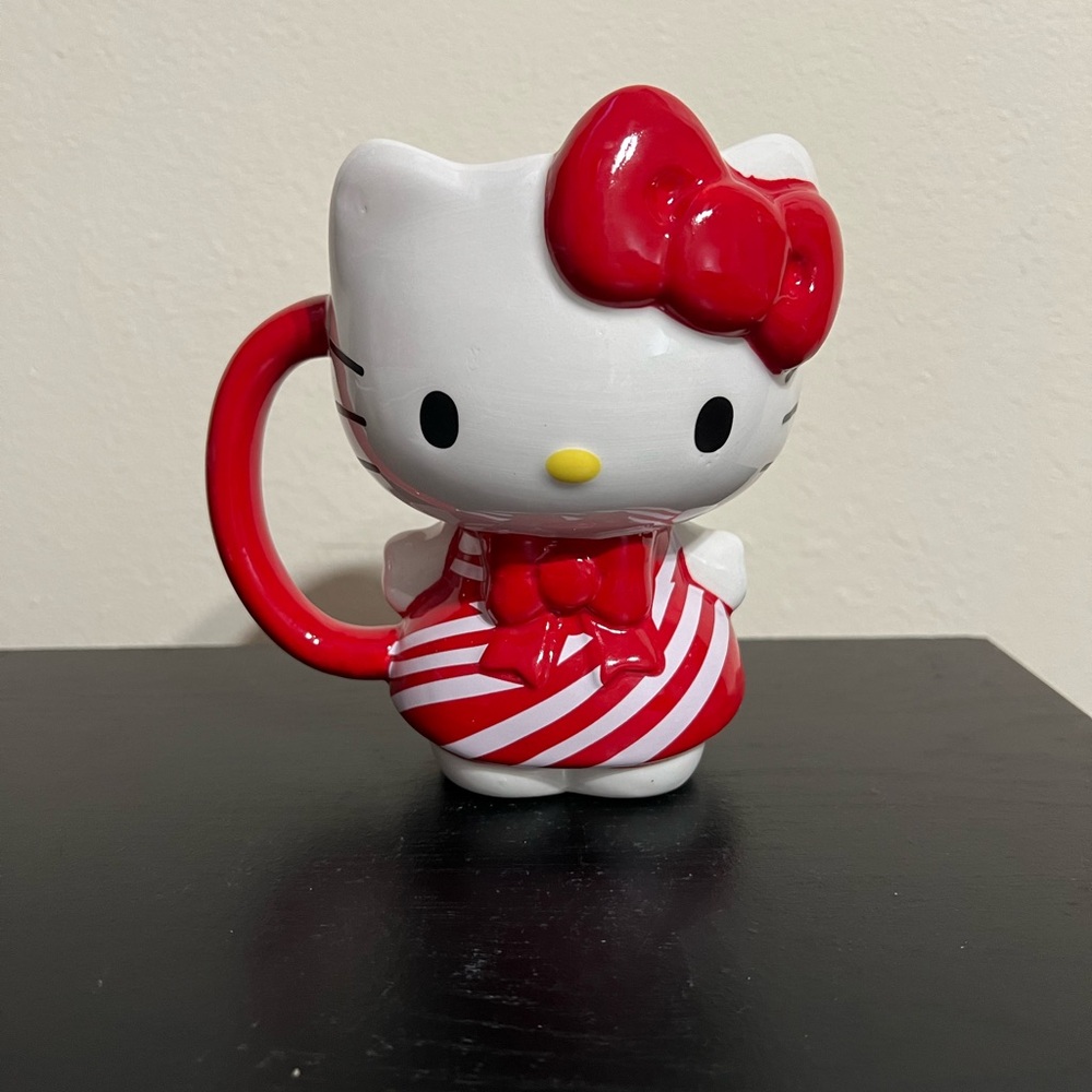 Sanrio Hello Kitty Christmas Peppermint Dress Ceramic Mug NEW